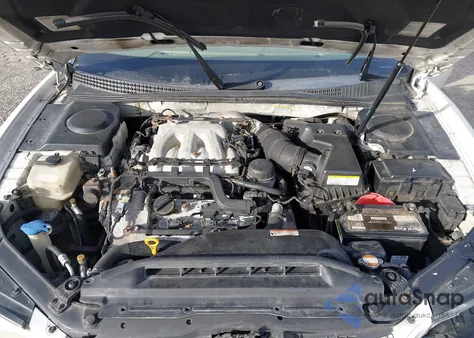 2008 Hyundai Azera Limited z USA, uszkodzony, nr VIN KMHFC46F98A257616